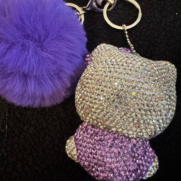Crystal Hello Kitty Keychain - Picture 2 of 3